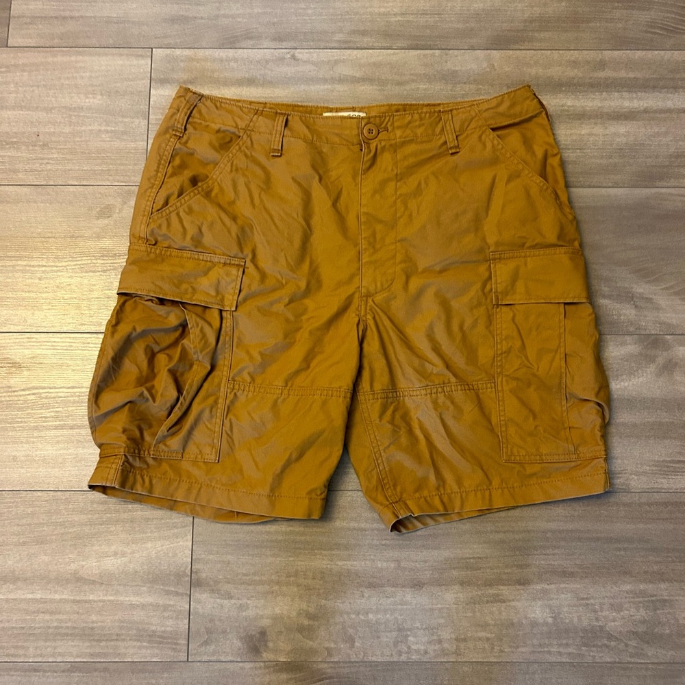 ❌❌SOLD❌❌Frye & Co cargo men’s shorts